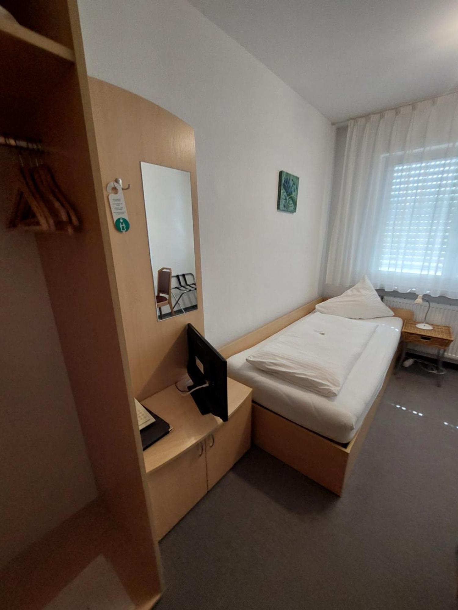 Hotel Zimmermann Filderstadt Ngoại thất bức ảnh